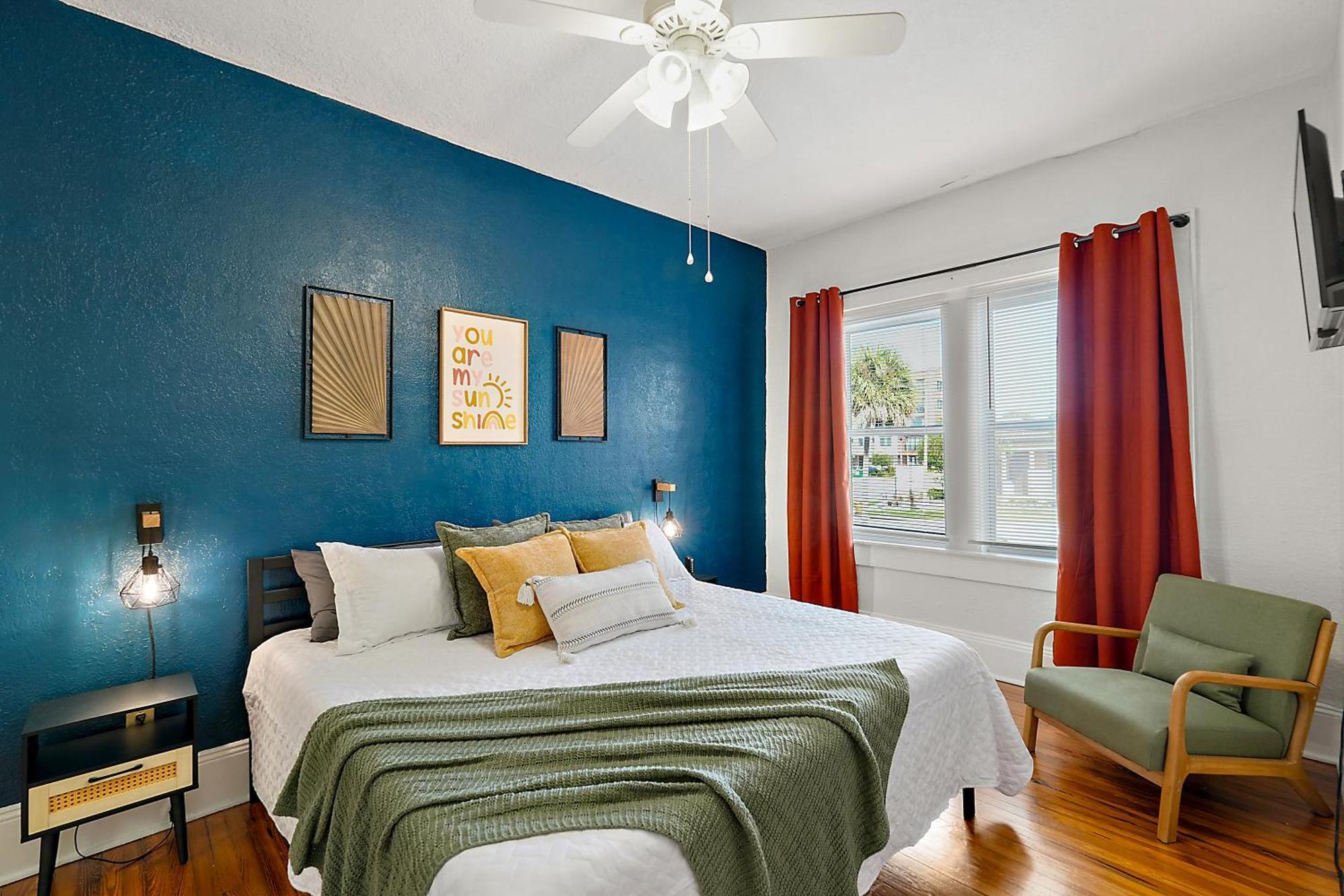 Downtown Den-King Bed~Heart Of Eustis~Queen Sleeper~Upstairs~Bright & Happy 外观 照片